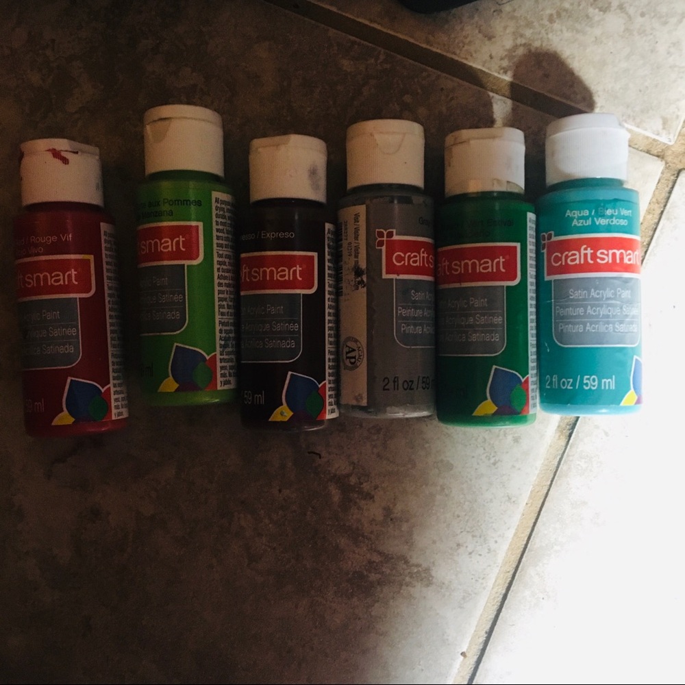 6 Acrylic p a I n t - used for SALE